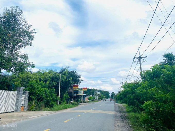 Bán đất 3 MT đường Nguyễn Thị Rành, Nhuận Đức, DT 3878m2, có 300m2 TC