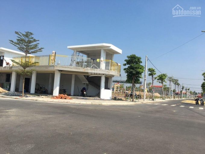 Chuyển nhà vào Nam bán gấp 100m2 ngay Quốc Lộ 1A, đã có sổ, giá sụp hầm 1,8x tỷ
