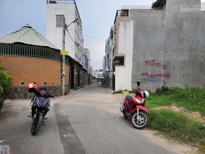Bán lô đất 60m2 ngang 5m hẻm xe hơi thông khu dân cư đông bộ ở kín P. Linh Đông. Giá 4 tỷ