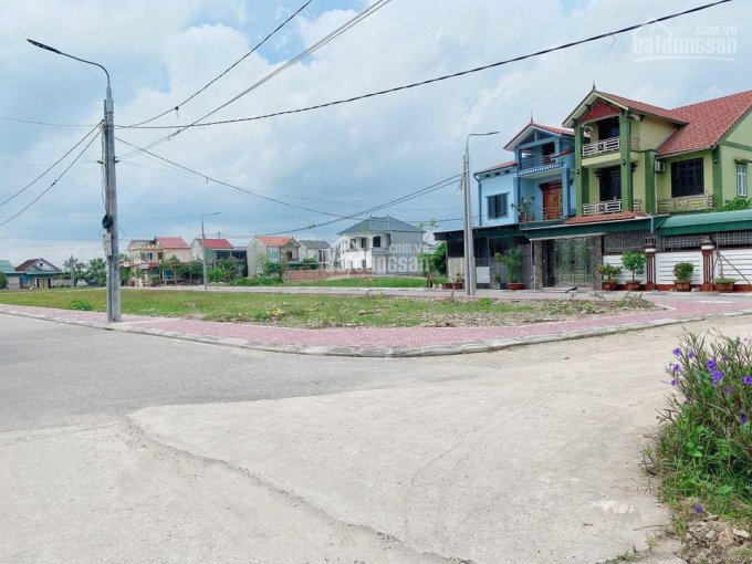 Bán nhanh lô đất 3 mặt tiền ngay trung tâm thị trấn Quán Hành