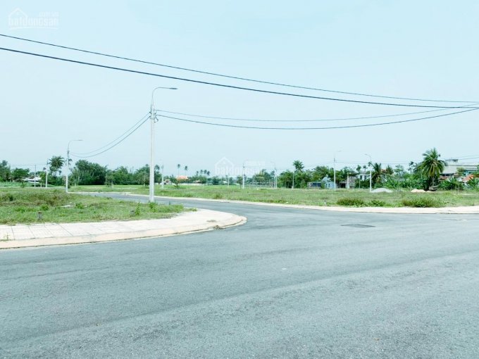 Đất TP. Quảng Ngãi, giá 560tr, đường nhựa 12.5m, sẵn sổ, ngay sông Phước Giang