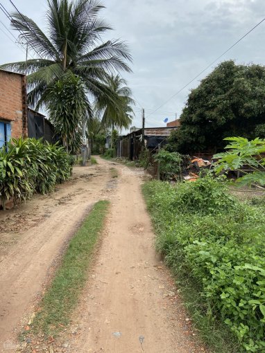 Bán đất Gò Dầu, có sổ riêng. Gần UBND, trường và chợ Bàu Đồn, khu dân cư đông đúc, bớt chút lộc ạ