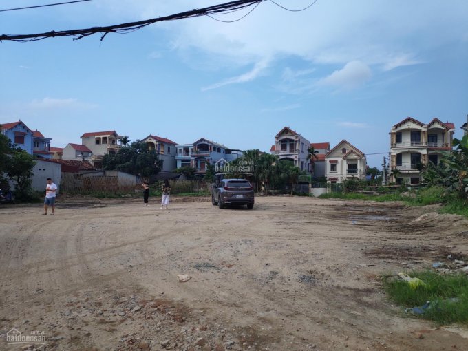 Cần bán mảnh đất đất 360m2, mặt đường 5, kinh doanh buôn bán tốt ở Lạc Hồng, Văn Lâm