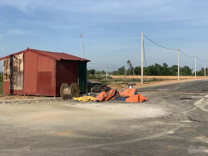 Bán đất mặt đường Thanh Niên Quảng Đức, thị trấn Quảng Xương đường 8m vỉa hè 5m 1.1 tỷ cho 125m2