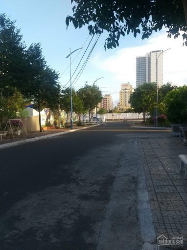 Bán đất mặt tiền Nguyễn Hữu Tiến, P. 8, Tp. Vũng Tàu