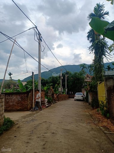 Chủ nhờ bán lô đất tương đối vuông. Vị trí Cố Đụng, Tiến Xuân