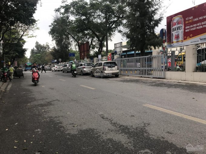 Bán đất kinh doanh mặt phố Ngô Gia Khảm, DT 50m2, đối diện Bến Xe Gia Lâm, giá 8,4 tỷ