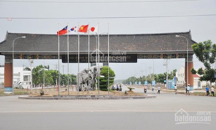 Chính chủ cần bán nhanh lô đất tại dự án Đại Nam Bình Phước, 150m2 sổ hồng sẵn giá 900 triệu.