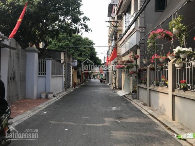 Bán lô góc tổ 14B Đức Giang, chợ Diêm Gỗ, đường ô tô tránh, DT 80m2, giá 5,2 tỷ vị trí đẹp