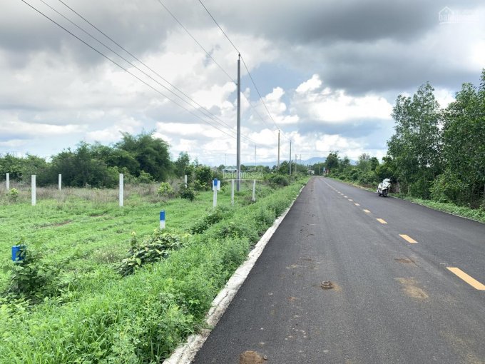 Bán lô đất mặt tiền đường Phan Chu Trinh - TT Đất Đỏ 178m2 5x37m 60m2 thổ cư, giá 1.150tỷ