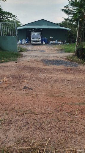 Bán 2678m2 có kho xưởng 500m2 gồm 12x24m, DT xưởng và nhà mát làm văn phòng làm việc điện internet