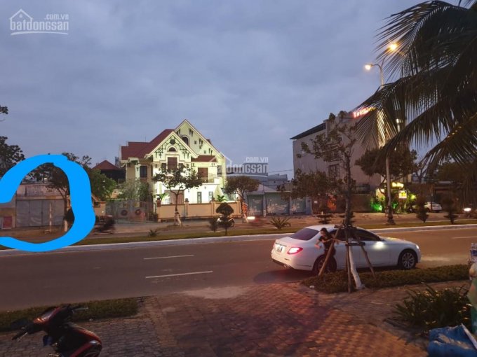 Bán lô đất 125m2 mặt biển Nguyễn Tất Thành, khu vực kinh doanh khách sạn