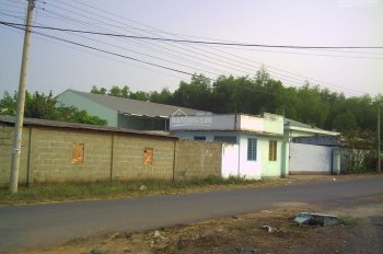 Bán kho xưởng vị trí: Xã Thạnh Phú, huyện Vĩnh Cửu, diện tích: 2000m2 đất SKC, sổ riêng