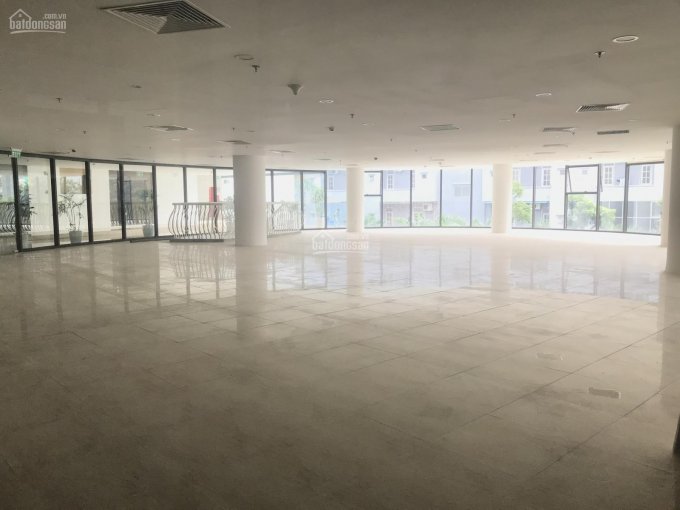 Bán sàn thương mại tầng 1 tại Khuất Duy Tiến 3.000 m2 giá 40 triệu/m2