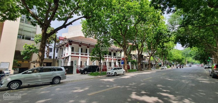 Cần bán 3 căn nhà mặt phố Trần Hưng Đạo - Hoàn Kiếm - Hà Nội. 380.9m2 giá rẻ nhất 0906 995 889