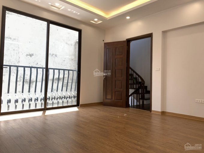 Bán nhà ngõ 105 đường Láng Hạ, Đống Đa, 40m2 x 5 tầng, trước nhà thoáng sáng, 4,68 tỷ 0968789909