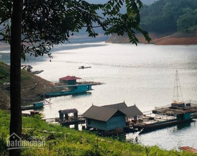 Bán mảnh đất đẹp view hồ có sẵn homestay tại Đà Bắc
