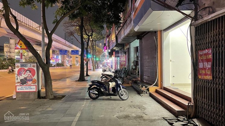 Chính chủ thuê nhà mặt phố Quang Trung, Hà Đông - rộng 40m2 / 5 tầng - gần ngã tư thuận tiện KD