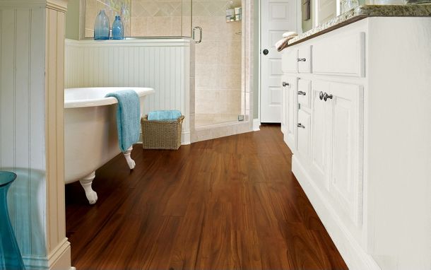 Sàn gỗ laminate lát phòng tắm
