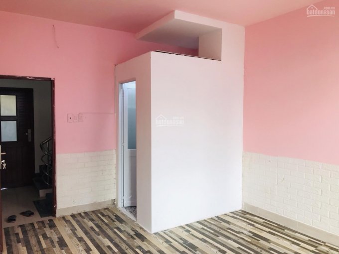 Phòng trọ giá rẻ ngay chợ Phạm Thế Hiển, P. 4, quận 8, 3tr5 có máy lạnh WC riêng
