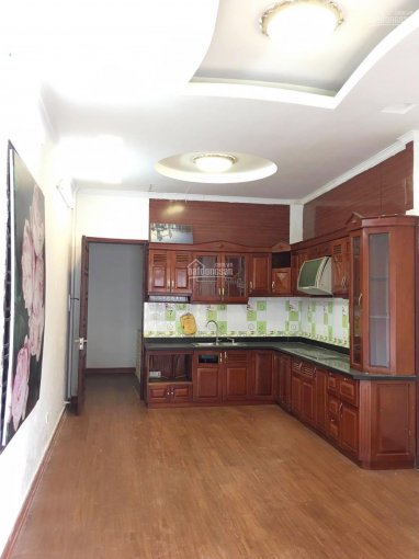 Chính chủ cho thuê nhà đẹp số 175 mặt phố Khâm Thiên