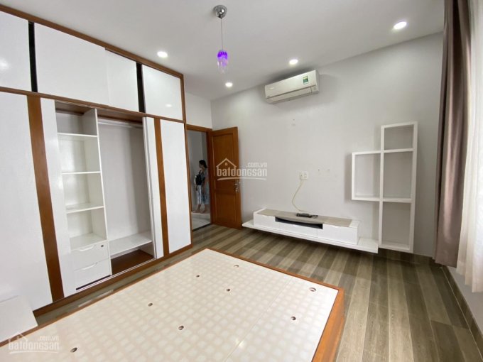 Nhà nội thất đầy đủ - Compound Khang Điền Mega Village có bảo vệ - 3PN 3WC tiện ở, làm văn phòng