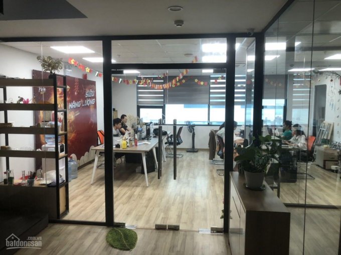 Bán 780m2 văn phòng có đầy đủ nội thất hiện đại, thang máy, mặt phố Trung Kính, Yên Hoà, Cầu Giấy
