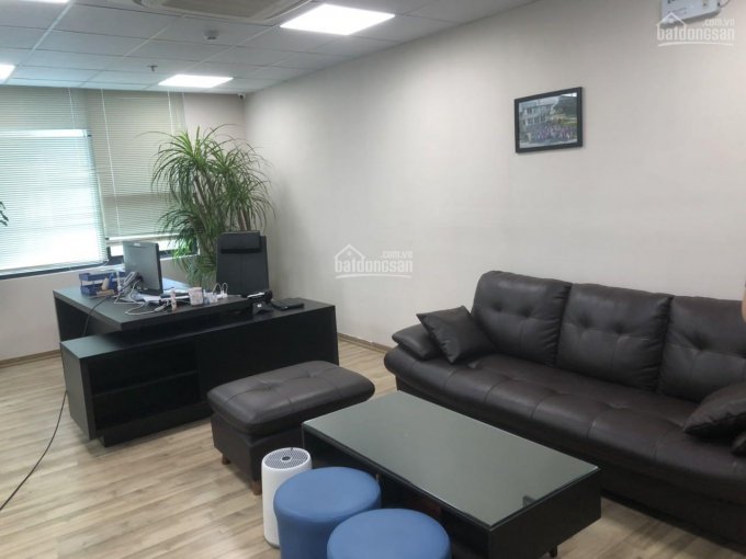 Bán 780m2 văn phòng có đầy đủ nội thất hiện đại, thang máy, mặt phố Trung Kính, Yên Hoà, Cầu Giấy