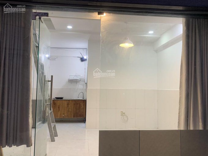 Cho thuê nhà nguyên căn gác lửng ngay chợ 1 trệt 1 lửng 4,5x5m đầy đủ bếp WC giá 7.2tr 0932.103.949