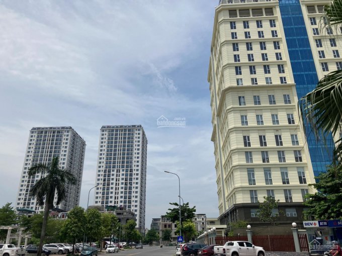Cho thuê nhà 5 tầng cầu thang máy mặt vườn Hoa khu liền kề 319 Bồ Đề Long Biên