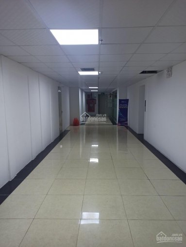 Chuyển nhượng gấp 200m2 sàn văn phòng phố Nguyễn Huy Tưởng, Thanh Xuân giá 170 nghìn/m2. 0968319183