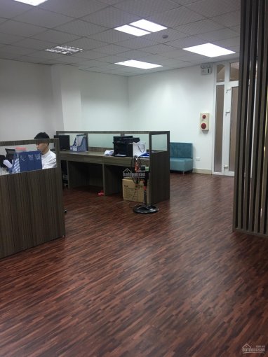 Còn trống duy nhất 100m2 văn phòng giá chỉ 18 triệu/tháng tại mặt phố Trần Thái Tông