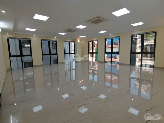 Cho thuê tòa nhà MP Nguyễn Hoàng, DT 130m2 * 7 tầng + hầm, có thang máy, PCCC, thông sàn. 95tr/th