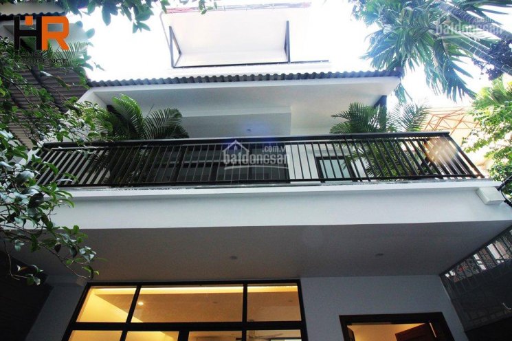 Cho thuê nhà đẹp 4 tầng nội thất cơ bản, thiết kê hiện đại, DT 120m2, 30 tr/ tháng. Lh anh Tuấn 