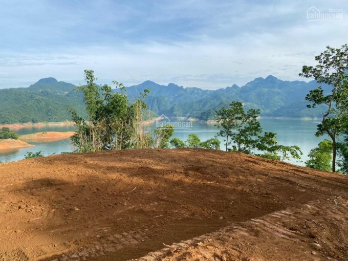 Siêu phẩm lòng hồ Hòa Bình nằm giữa 2 khu nghỉ dưỡng Ba Khan và HideAway tại Mai Châu, Hòa Bình