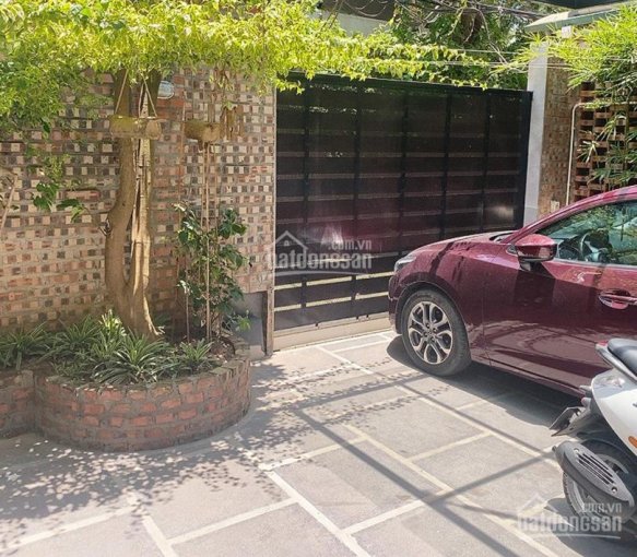 Cho thuê nhà riêng ô tô vào tận sân trong ngõ Ngọc Thụy Long Biên HN giá 35tr/th, LH 0976085989