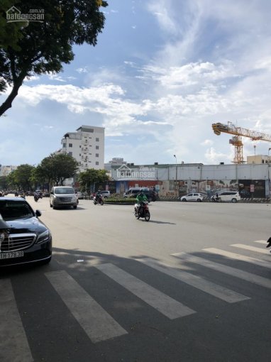Cho thuê tòa nhà 8.5x10m, 4 lầu tại Nguyễn Cư Trinh, q1