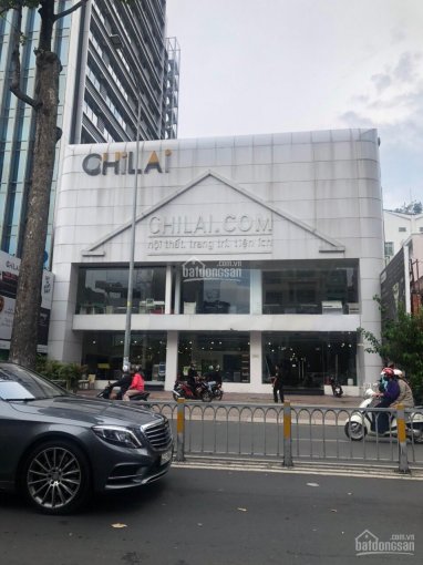 Cho thuê 410 Nguyễn Thị Minh Khai, Q3, 22x35m, 1 trệt, 3 lầu, DTSD: 2.300 m2, giá 400 tr/th