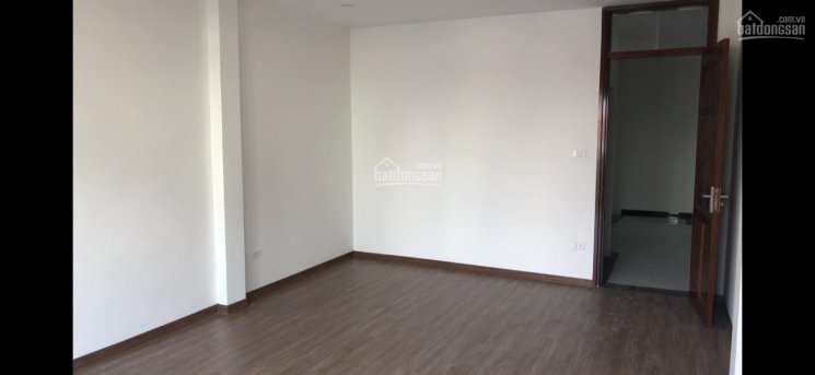 Bán nhà lô góc tại Trường Định - Tân Mai, 5 tỷ 300, 45m2 view đẹp, thoáng, ở ngay