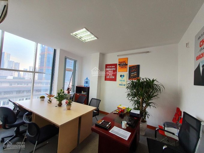 Cho thuê văn phòng giá rẻ nhất 4 triệu/th full nội thất cho 4 - 5 NV phố Trần Thái Tông, Cầu Giấy
