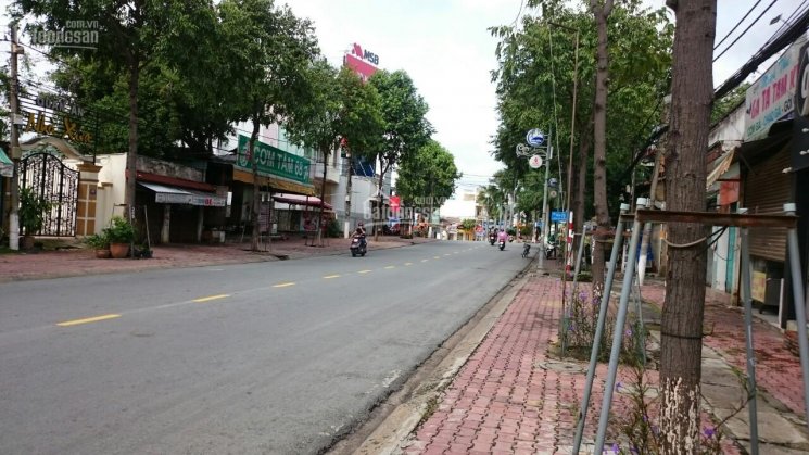 Cho thuê nhà mặt phố Thích Quảng Đức, Thủ Dầu Một.  DT 100m2, kinh doanh tấp nập.