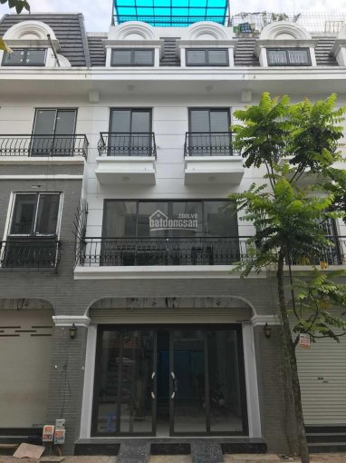 Chính chủ bán shophouse cao cấp 75m2 - số 2 lô 2 đường Nguyễn Trãi rẽ vào