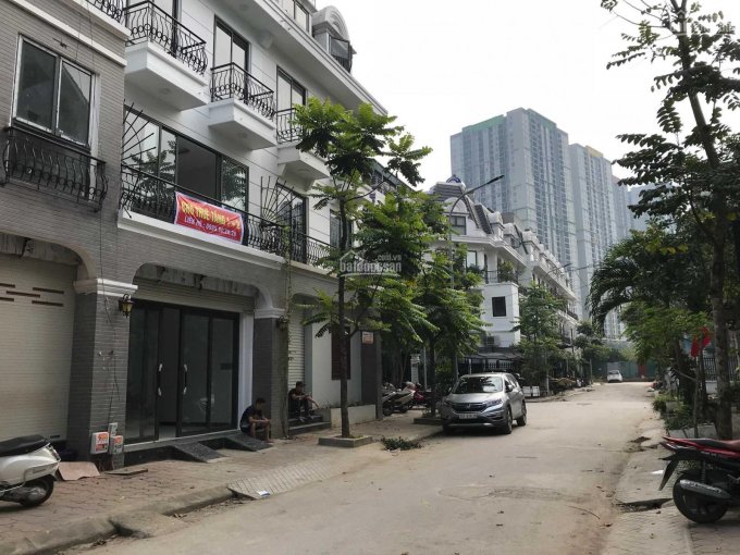 Chính chủ bán shophouse cao cấp 75m2 - số 2 lô 2 đường Nguyễn Trãi rẽ vào