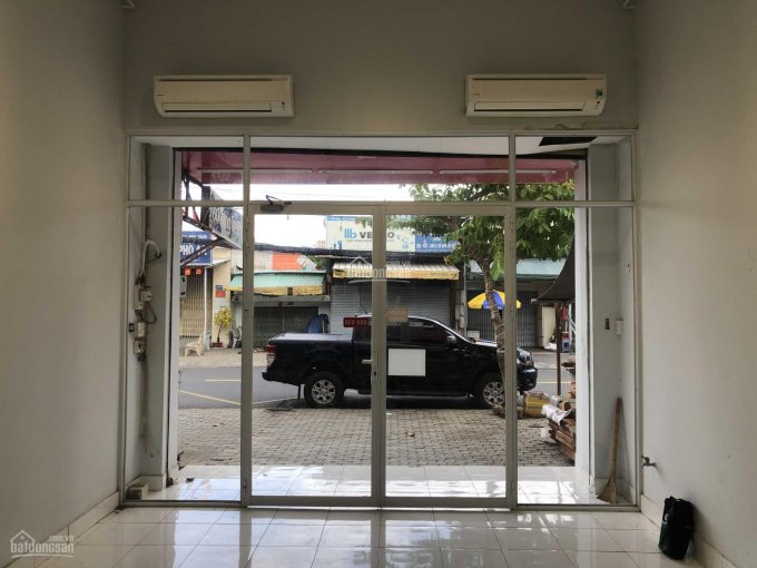 Cho thuê nguyên căn MT đường Lâm Văn Bền, gần NTThập, tiện KD mọi ngành nghề, 25tr/tháng 0982999066
