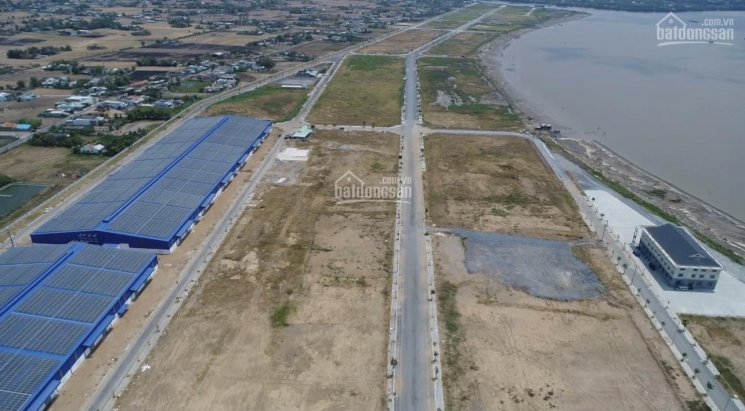 Bán đất và chuyển nhượng đất xưởng 5000m2- 45ha trong khu công nghiệp Cầu Cảng Phước Đông, Long An