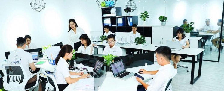 Chính chủ sang nhượng văn phòng đầy đủ nội thất nhập khẩu đẹp tại Nam Cường Building, 0943725979