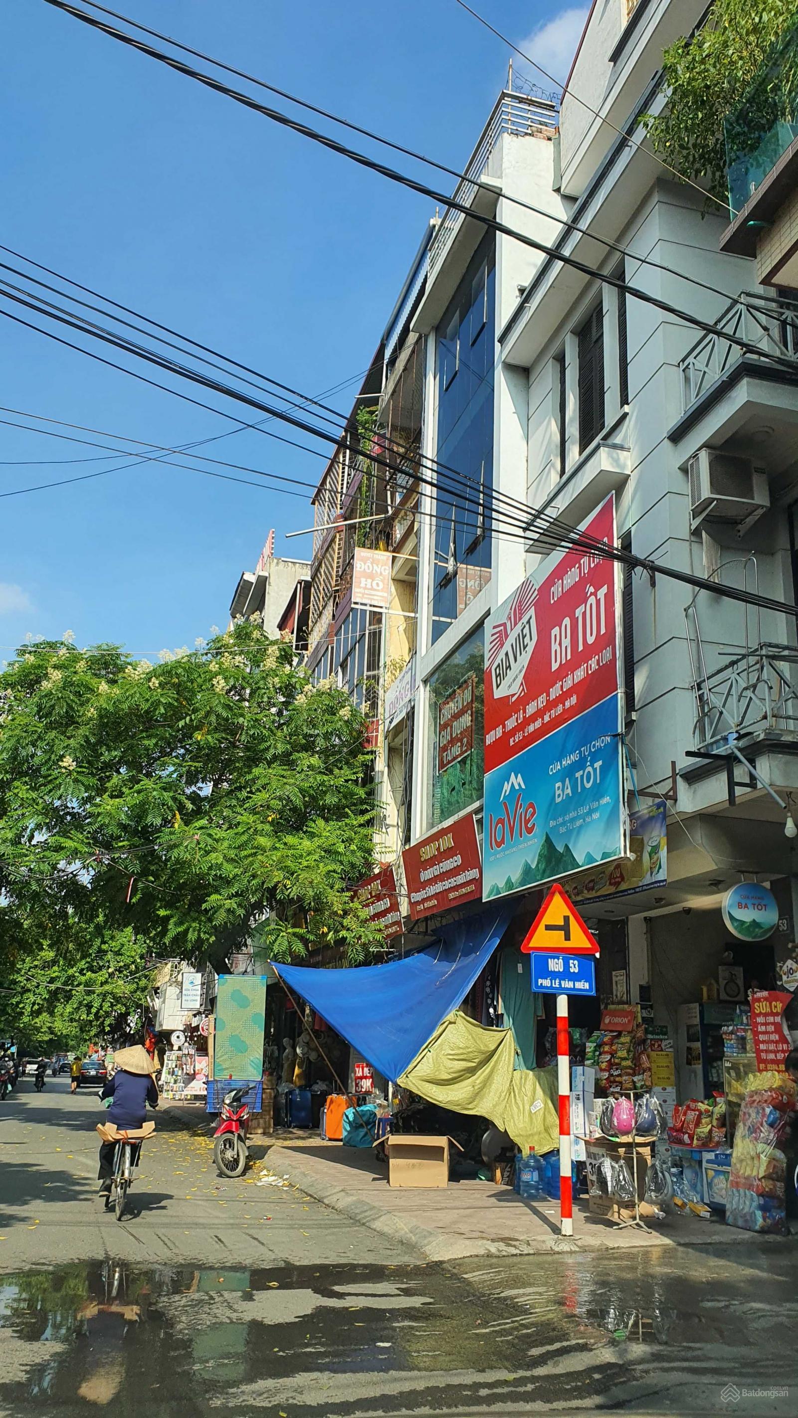 Sổ đỏ chính chủ bán nhà 70m2, mặt đường Lê Văn Hiến, gần cổng Học viện Tài chính, 2 mặt đường