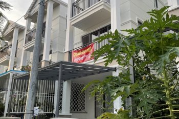 Chính chủ cần cho thuê nhà nguyên căn mới đẹp sang trọng ở khu Nine South Nguyễn Hữu Thọ