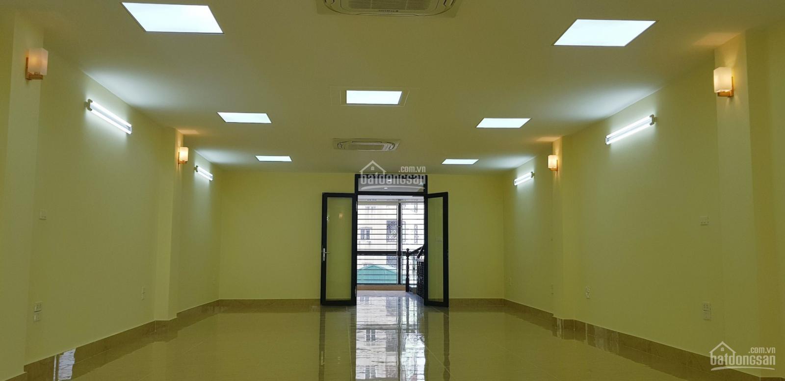 Cho thuê VP Khương Đình 80m2 giá rẻ, miễn phí dịch vụ, có hầm để xe, bảo vệ 24/24